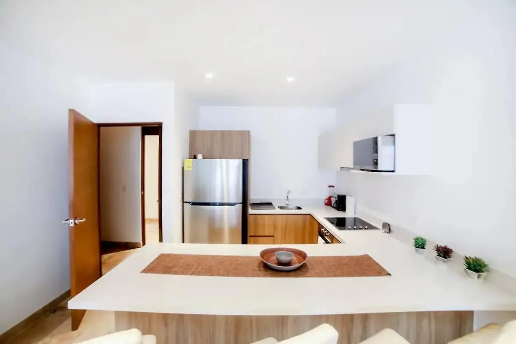 2Br Beach Apartment In Pdc, 400M To The Sea Playa del Carmen