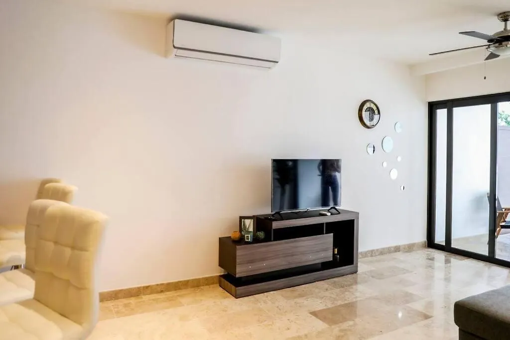 2Br Beach Apartment In Pdc, 400M To The Sea Playa del Carmen Mexico