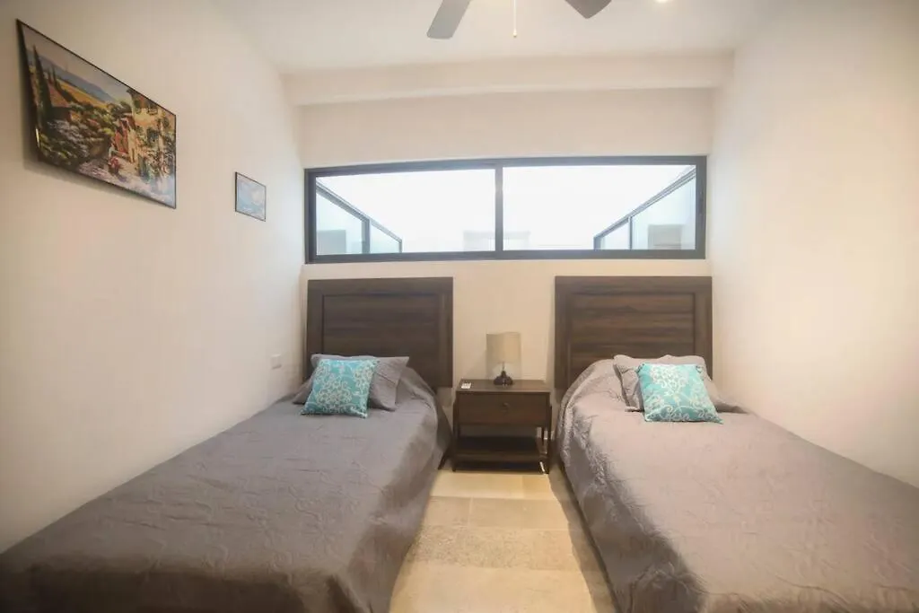 2Br Beach Apartment In Pdc, 400M To The Sea Playa del Carmen